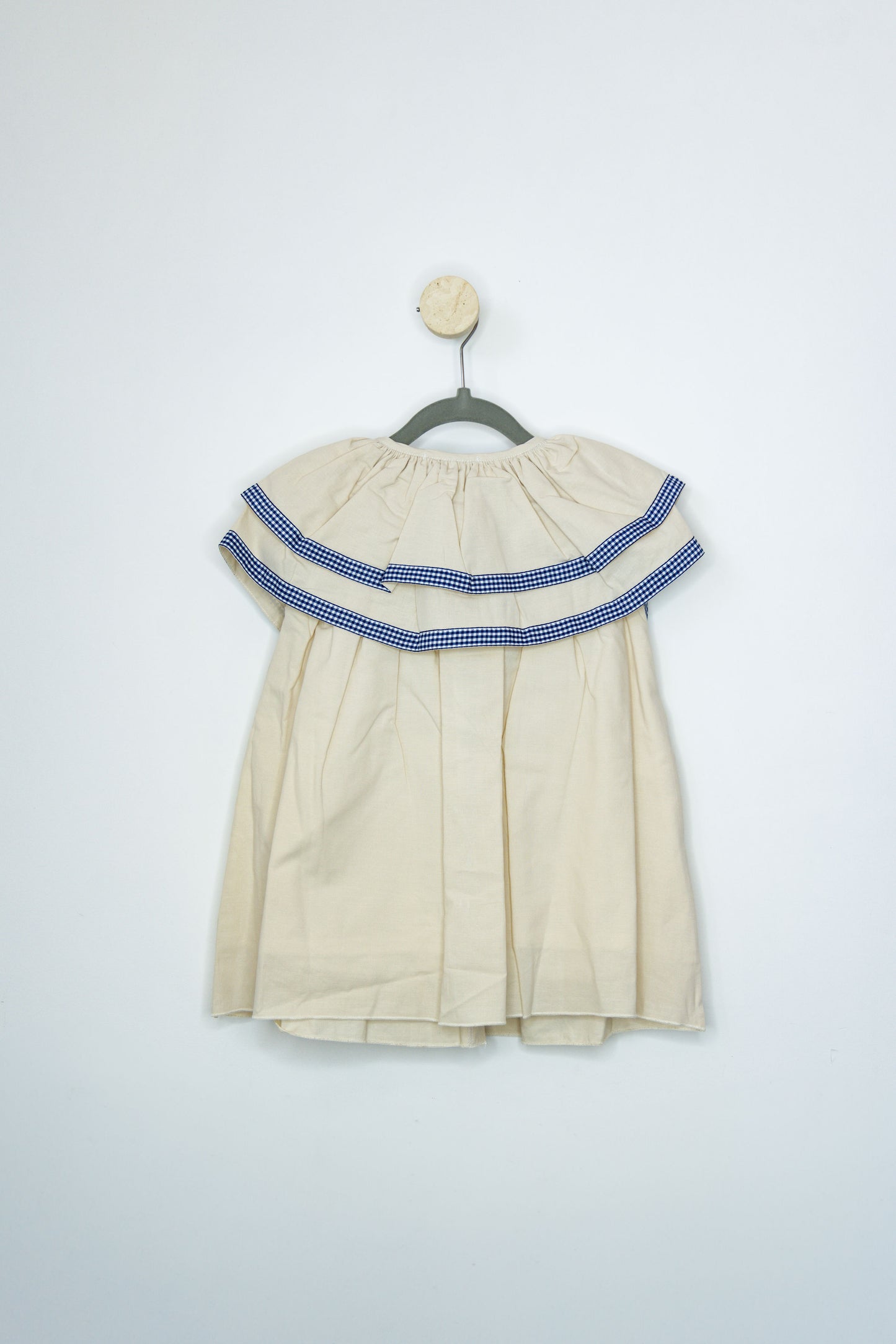 Vestido Beige con Orilla Azul