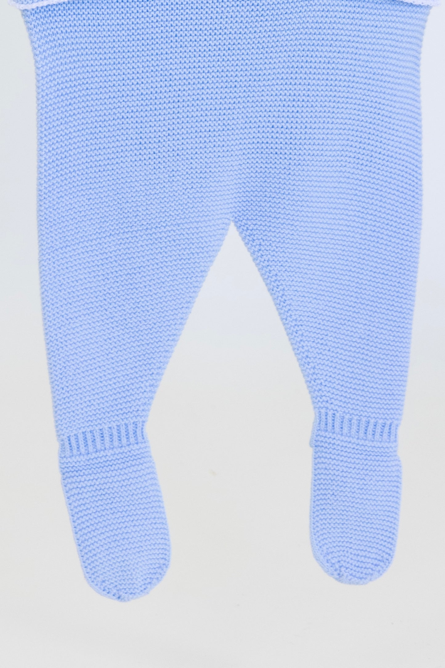 Conjunto Punto Cuello en Tela Perforado