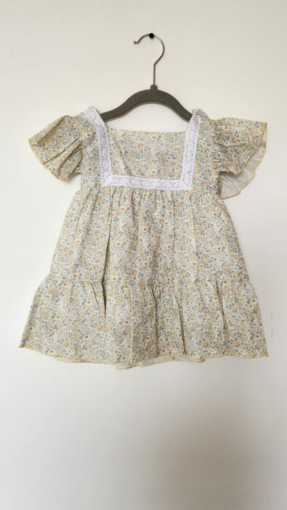 Vestido Flores Amarillas con Encaje