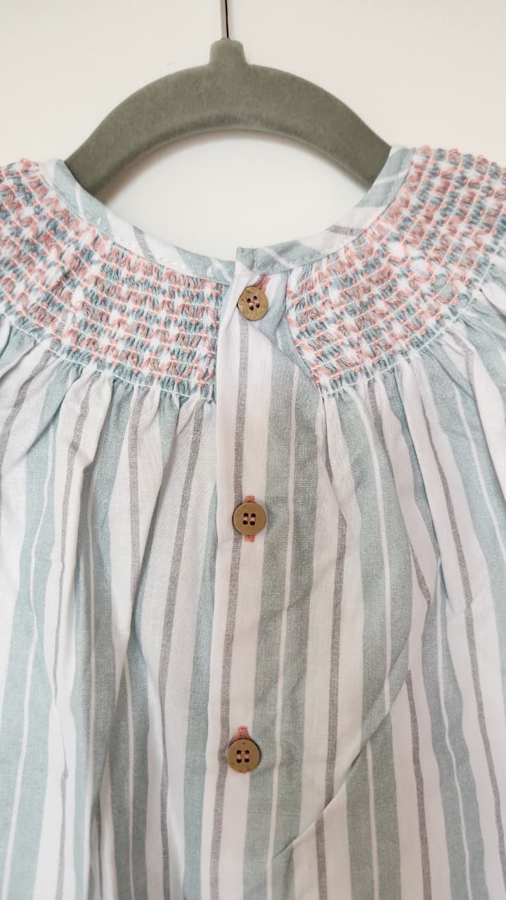 Vestido Rayas Smock en Rosa