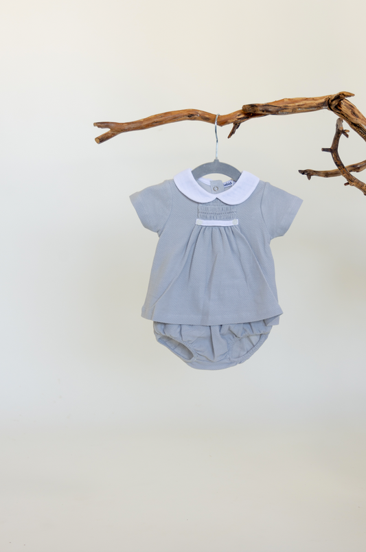 Conjunto Calzón con Blusita Detalle Smock